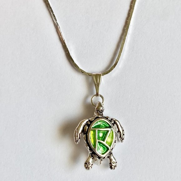 Silver Sea Life Turtle Necklace 18" Green Enamel Nautical Island USA - Picture 4 of 9